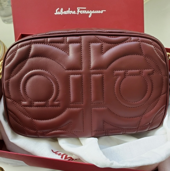 Ferragamo shoulder bag - Picture 2 of 3